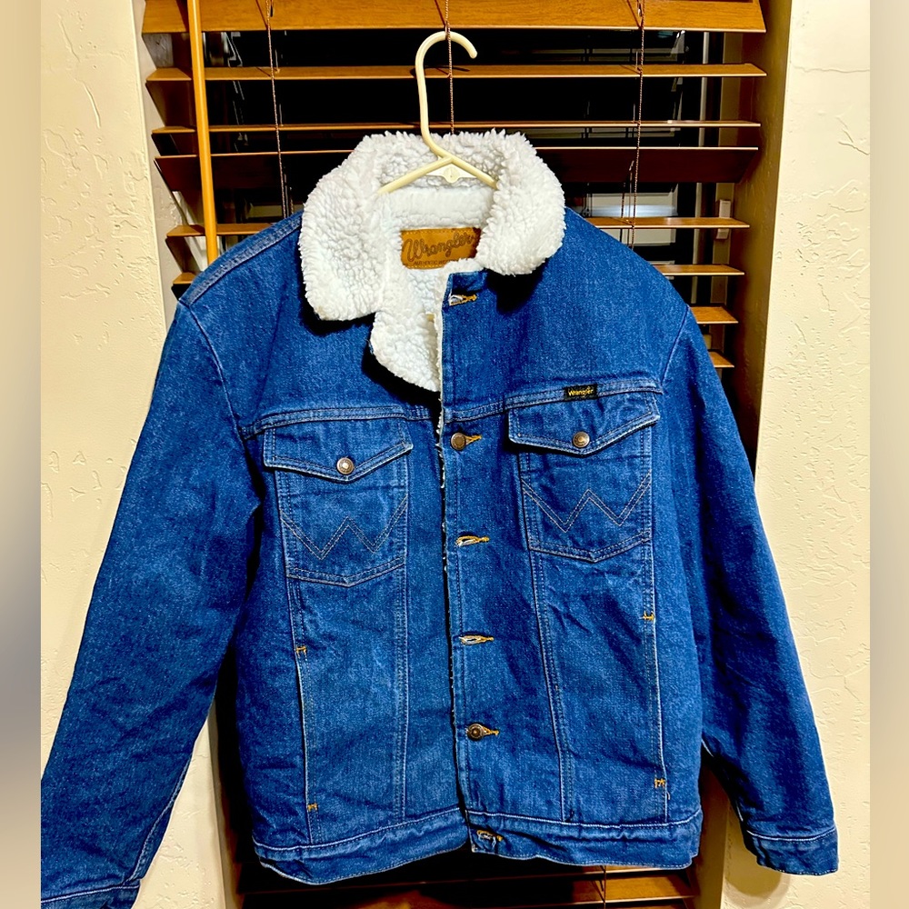 Wrangler Sherpa authentic Jean jacket size men’s medium